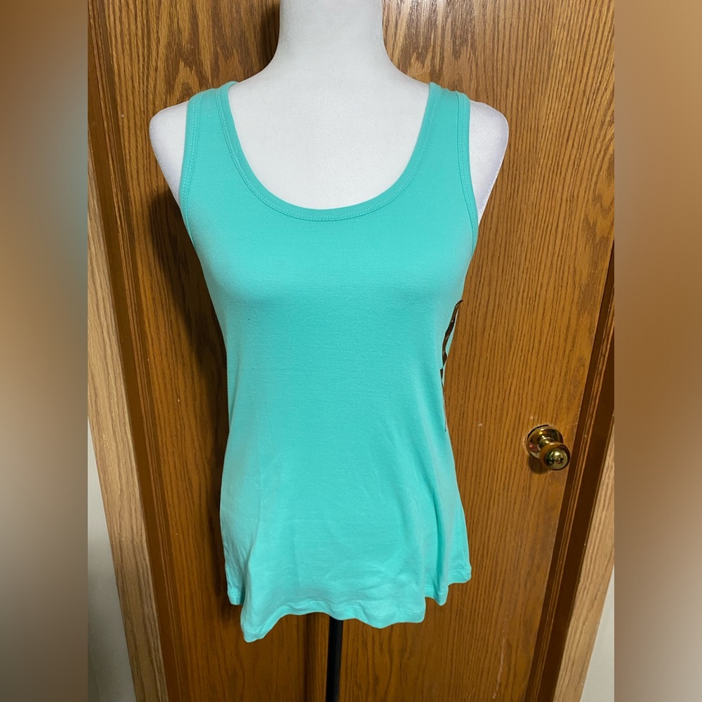 Pretty teal tank top soft